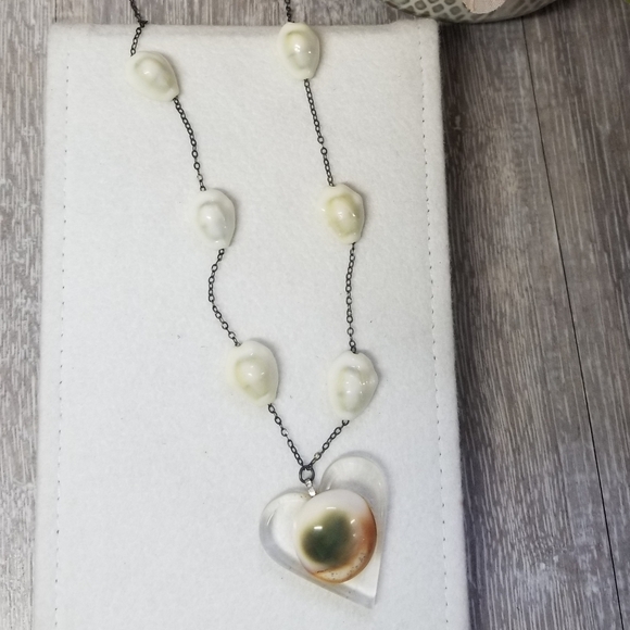 Vintage cowrie shell / sterling silver necklace - Picture 6 of 10